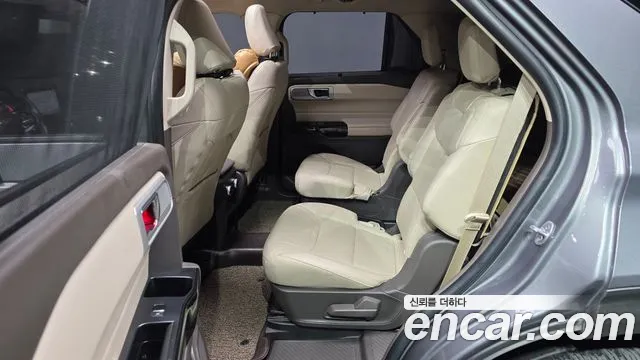 Ford Explorer 2021 — фото 12