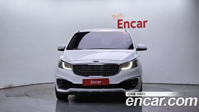 Kia Canival 2018 — фото 3