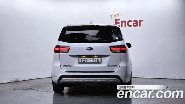 Kia Canival 2018 — фото 4