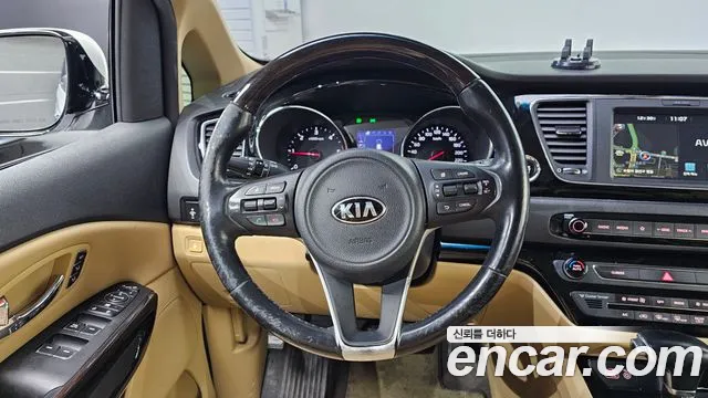 Kia Canival 2018 — фото 13