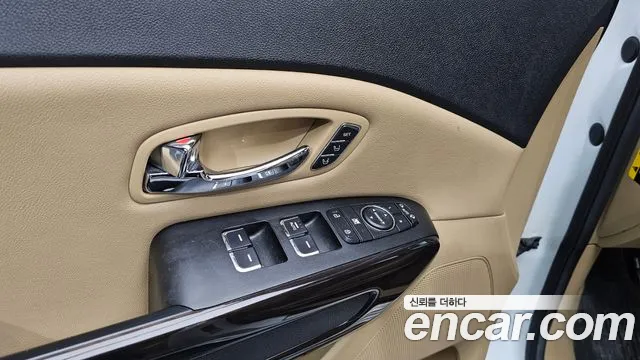 Kia Canival 2018 — фото 16
