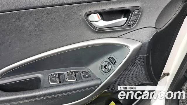Hyundai Santafe 2015 — фото 18