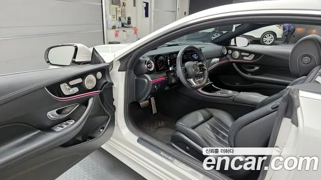 Mercedes-Benz E-Class 2022 — фото 10