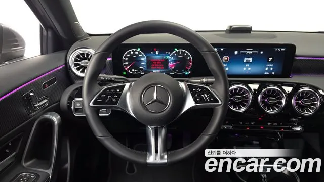Mercedes-Benz A-Class 2024 — фото 12