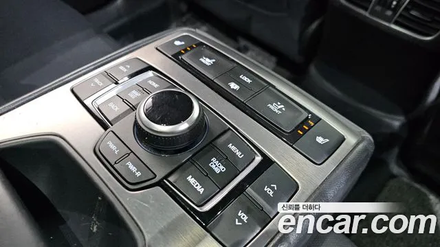 Hyundai Genesis 2015 — фото 18