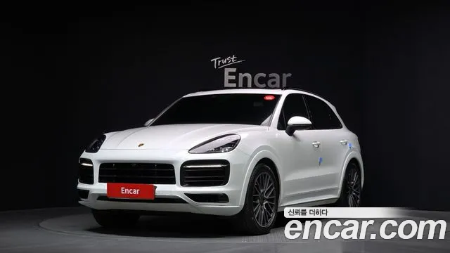 Porsche Cayenne 2019 — фото 1