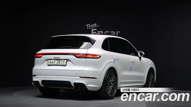 Porsche Cayenne 2019 — фото 2