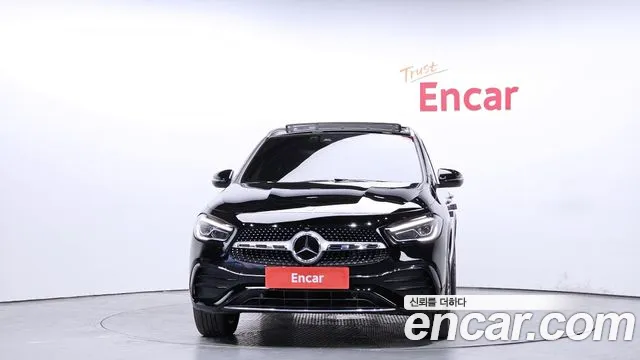 Mercedes-Benz GLA-Class 2023 — фото 3