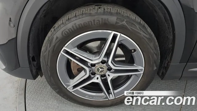 Mercedes-Benz GLA-Class 2023 — фото 5