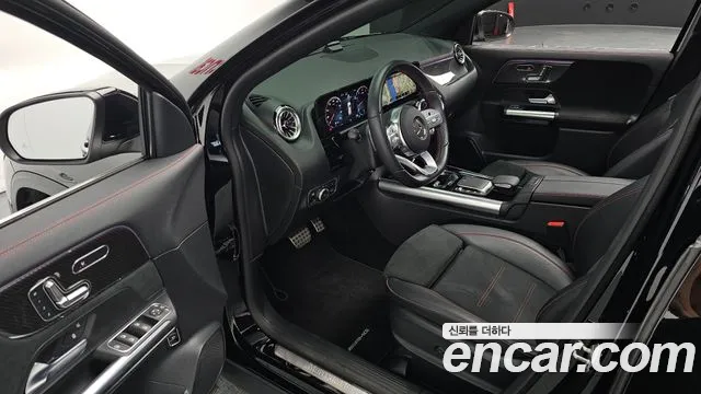 Mercedes-Benz GLA-Class 2023 — фото 11