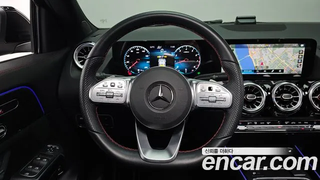 Mercedes-Benz GLA-Class 2023 — фото 13