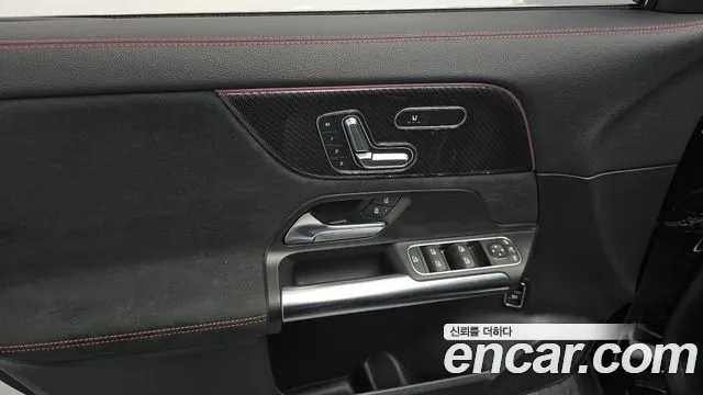 Mercedes-Benz GLA-Class 2023 — фото 17