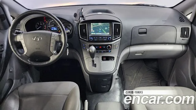 Hyundai Starex 2018 — фото 7