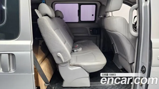Hyundai Starex 2018 — фото 12
