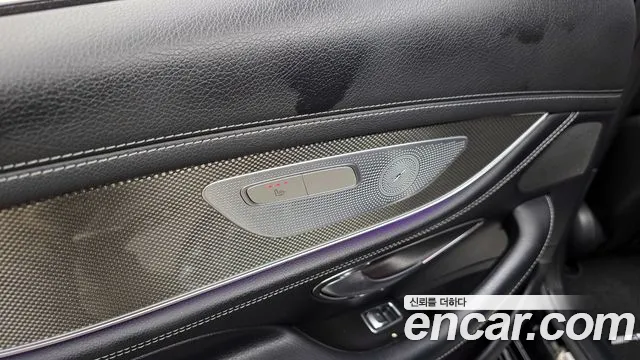 Mercedes-Benz CLS-Class 2019 — фото 19