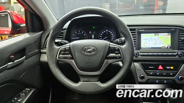Hyundai AVANTE 2018 — фото 13