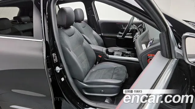 Mercedes-Benz GLA-Class 2023 — фото 12