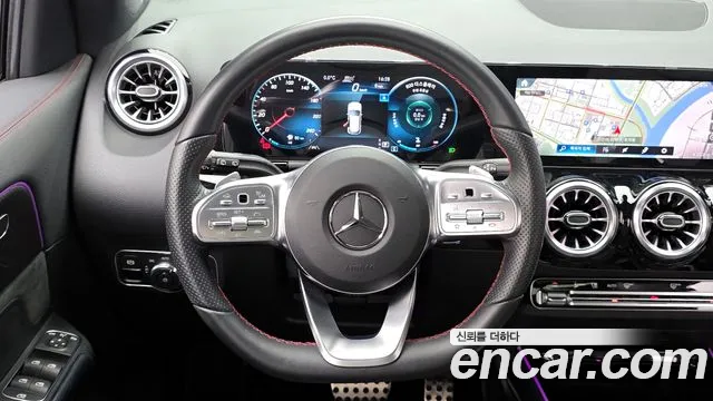 Mercedes-Benz GLA-Class 2023 — фото 13