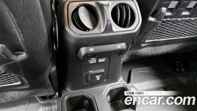 Jeep Gladiator 2021 — фото 19