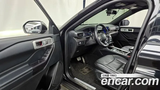 Ford Explorer 2020 — фото 10