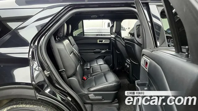 Ford Explorer 2020 — фото 12