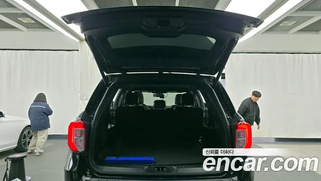 Ford Explorer 2020 — фото 20