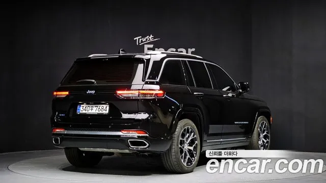 Jeep Cherokee 2023 — фото 2