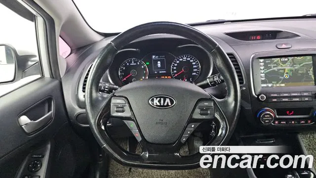 Kia K3 2016 — фото 13
