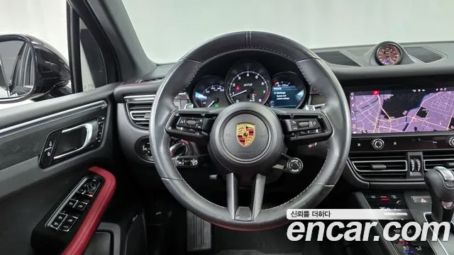 Porsche Macan 2022 — фото 13