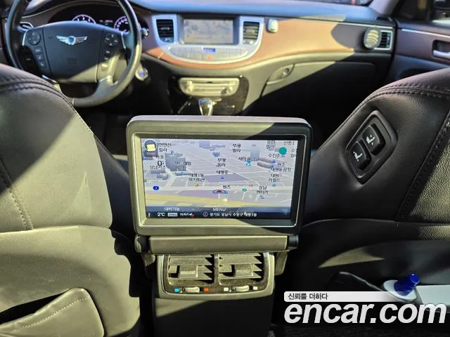 Hyundai Genesis 2013 — фото 16