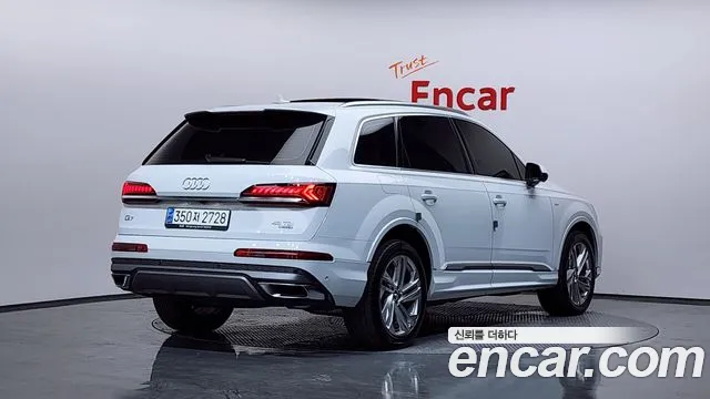 Audi Q7 2021 — фото 2