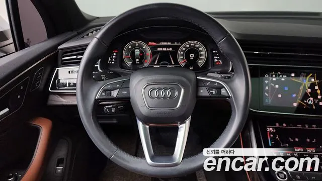 Audi Q7 2021 — фото 13