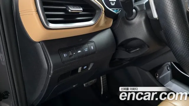 Hyundai Santafe 2022 — фото 17