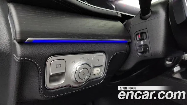 Mercedes-Benz GLE-Class 2025 — фото 16