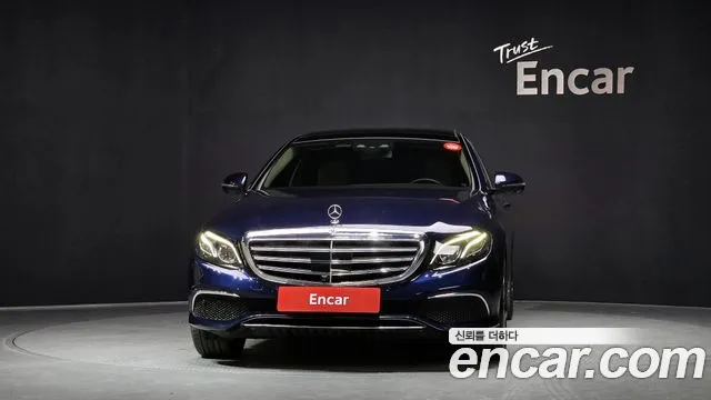 Mercedes-Benz E-Class 2017 — фото 3