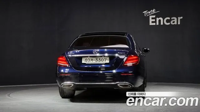 Mercedes-Benz E-Class 2017 — фото 4