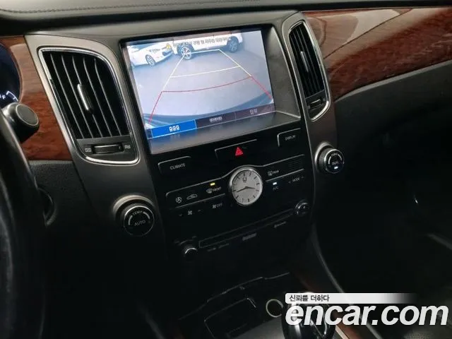 Hyundai Equus 2010 — фото 14
