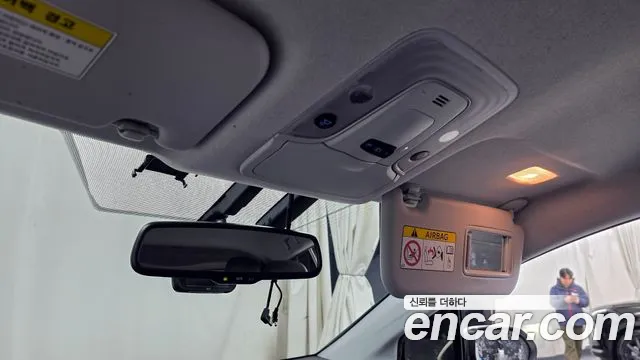 Toyota Prius 2018 — фото 18