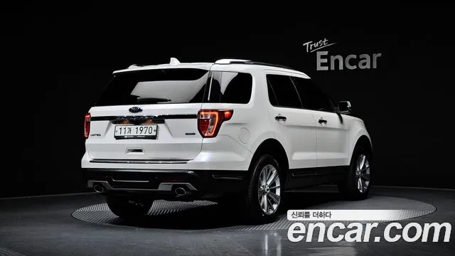 Ford Explorer 2018 — фото 2