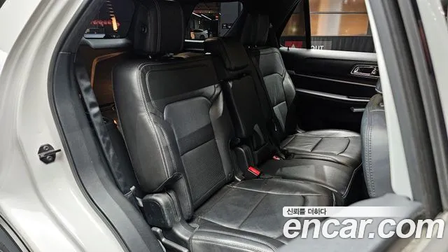 Ford Explorer 2018 — фото 12