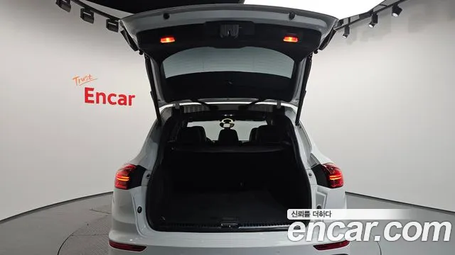 Porsche Cayenne 2016 — фото 20