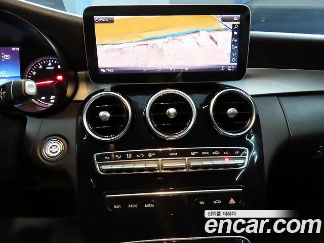 Mercedes-Benz C-Class 2019 — фото 10