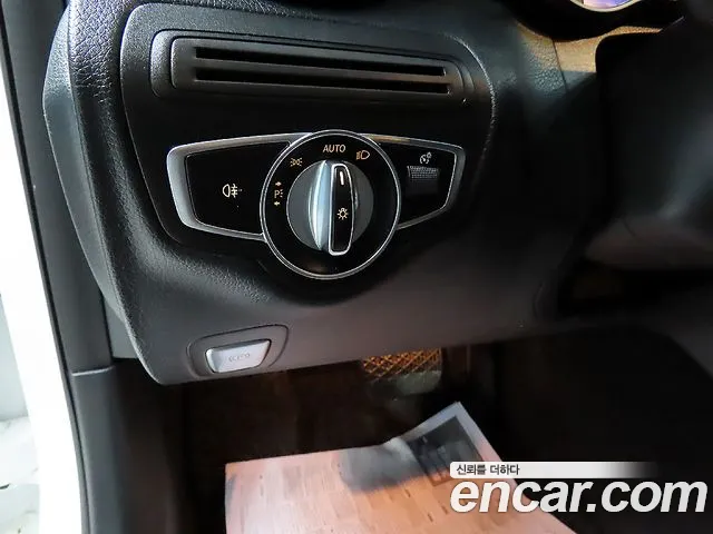 Mercedes-Benz C-Class 2019 — фото 13