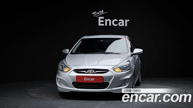 Hyundai Accent 2014 — фото 3