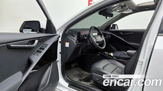 Kia Niro 2022 — фото 11