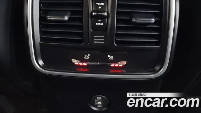 Porsche Macan 2017 — фото 18