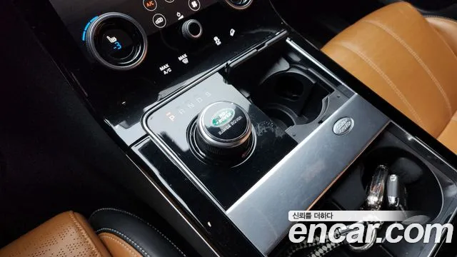Land Rover Range Rover Velar 2019 — фото 9