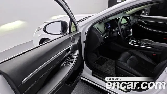 Hyundai Sonata 2022 — фото 10