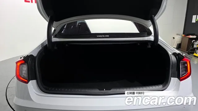 Hyundai Sonata 2022 — фото 19