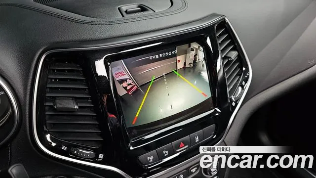 Jeep Cherokee 2020 — фото 16